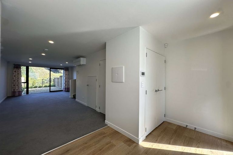 Photo of property in 56 Ara Paiwhenua, Tawa, Wellington, 5028