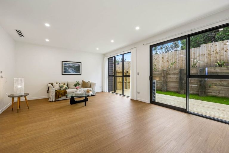 Photo of property in 13e King Richard Place, Browns Bay, Auckland, 0630