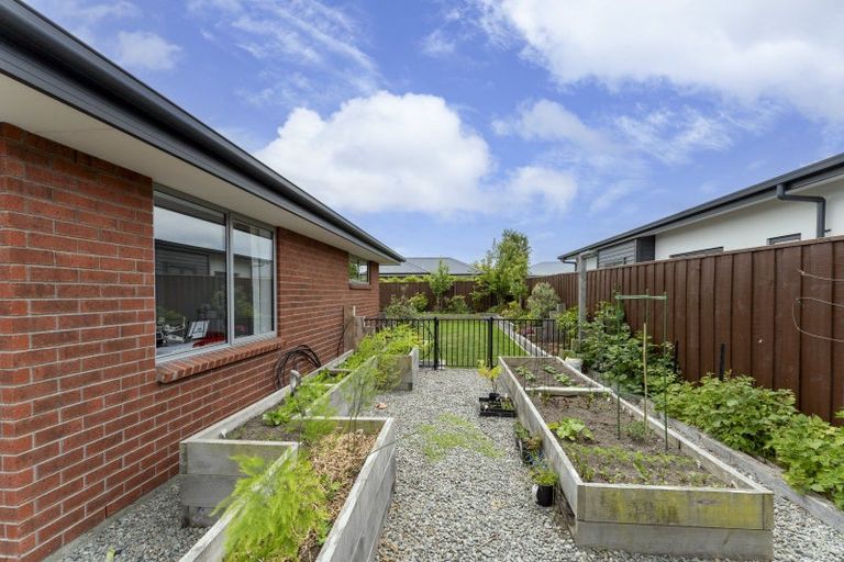 Photo of property in 25 Highgate Drive, Rangiora, 7400