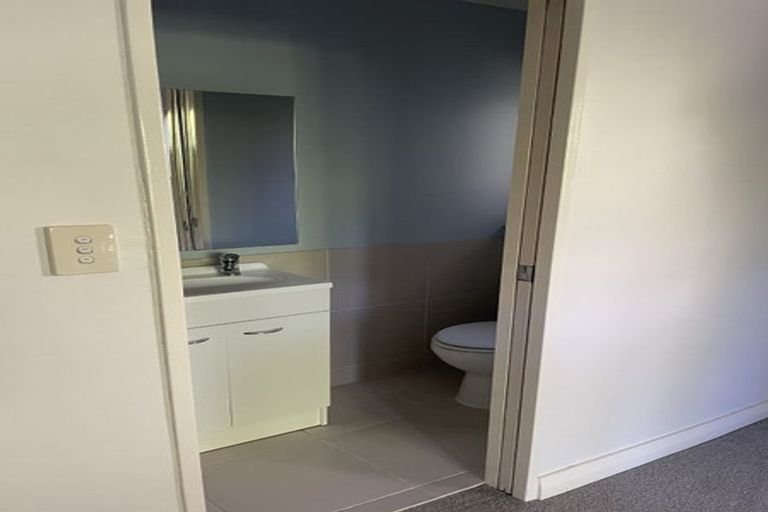 Photo of property in 36a Fairmount Road, Titirangi, Auckland, 0604