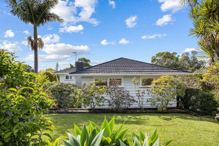 Photo of property in 7 Hilling Street, Titirangi, Auckland, 0604