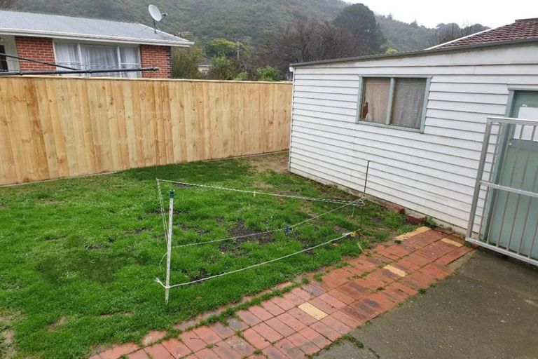 Photo of property in 9a Helvetia Grove, Naenae, Lower Hutt, 5011