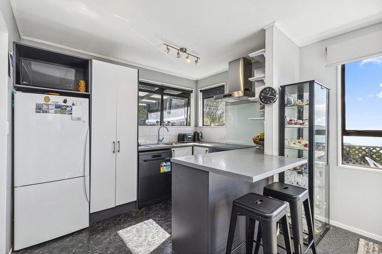 Photo of property in 5 Tikati View, Titahi Bay, Porirua, 5022