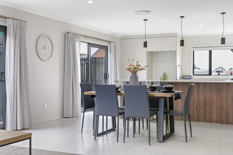 Photo of property in 33 Earp Crescent, Chartwell, 3210