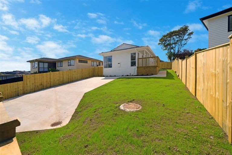 Photo of property in 6 Virgo Place, Glen Eden, Auckland, 0602