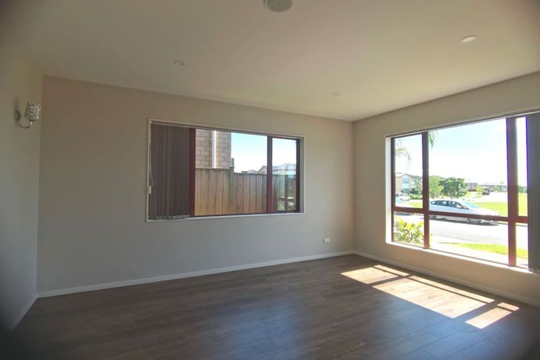 Photo of property in 48 Hughs Way, Flat Bush, Auckland, 2019