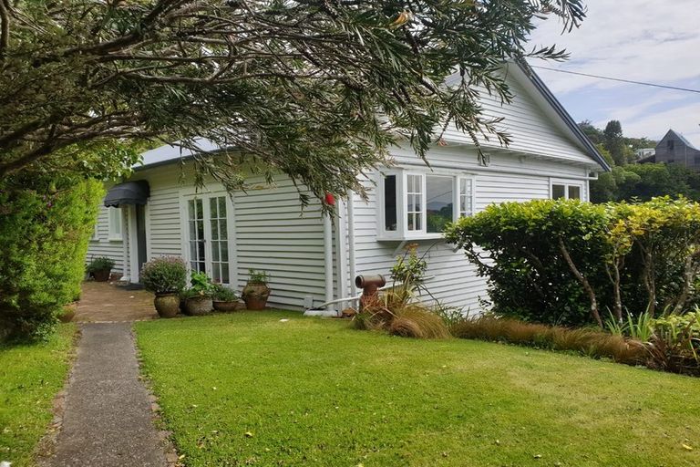 Photo of property in 12 The Rigi, Northland, Wellington, 6012