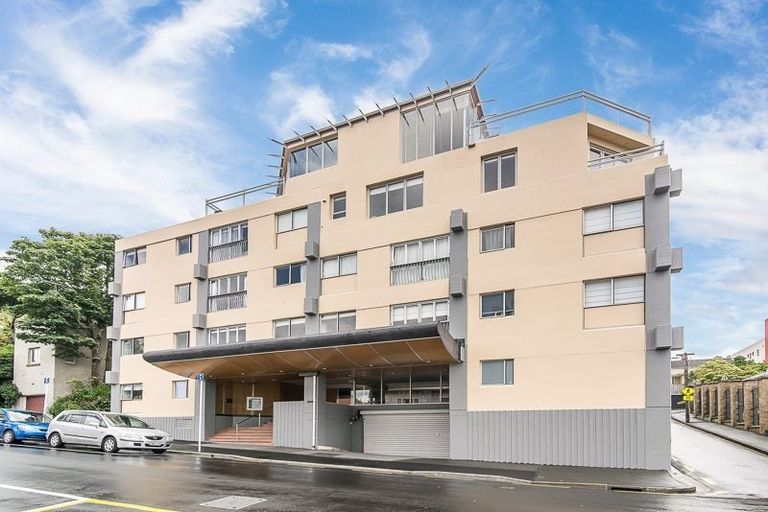 Photo of property in Capital Hill Apartments, 11/54u Hill Street, Thorndon, Wellington, 6011
