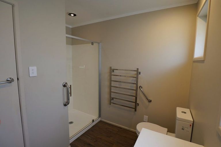 Photo of property in 3/6 Karamu Street, Strandon, New Plymouth, 4312