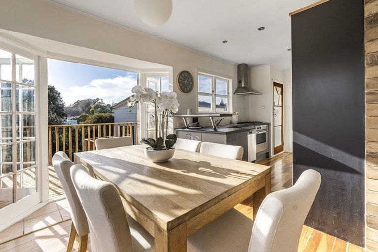 Photo of property in 115 Stanley Road, Glenfield, Auckland, 0629