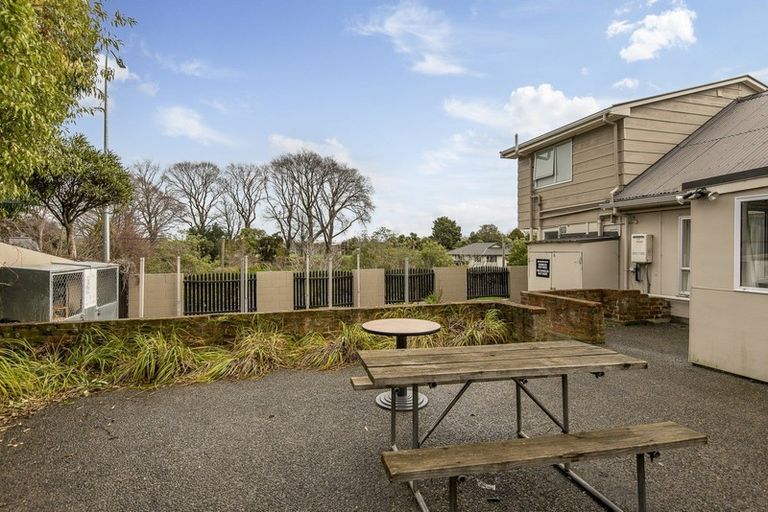 Photo of property in 8 Kowhai Terrace, Saint Martins, Christchurch, 8022
