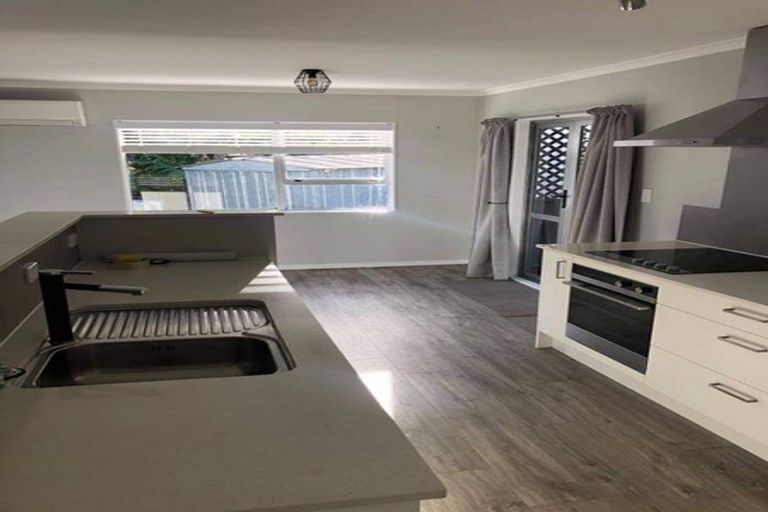 Photo of property in 330b Whangaparaoa Road, Stanmore Bay, Whangaparaoa, 0932