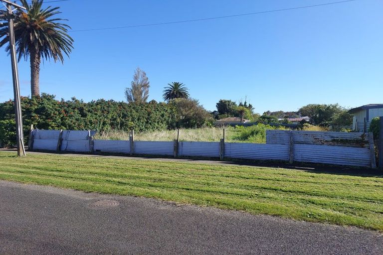 Photo of property in 30 Hussey Street, Waverley, 4510