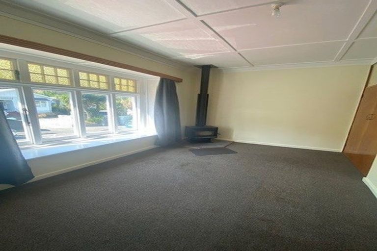 Photo of property in 38-40 Shakespeare Road, Bluff Hill, Napier, 4110