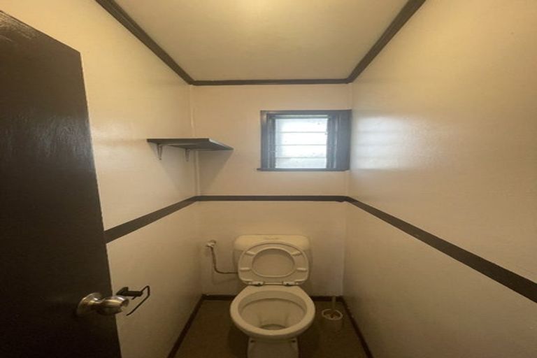 Photo of property in 5 Ainsdale Place, Manurewa, Auckland, 2102
