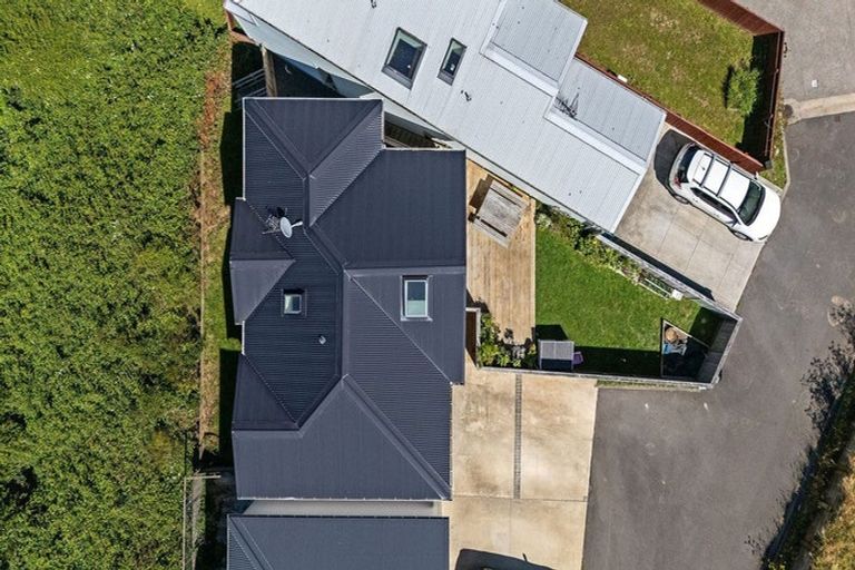Photo of property in 75 Erlestoke Crescent, Churton Park, Wellington, 6037