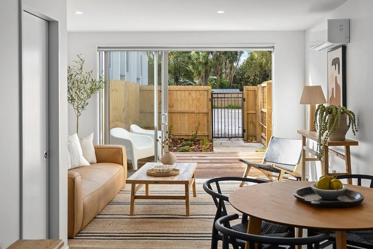 Photo of property in 4/21 Linwood Avenue, Linwood, Christchurch, 8011