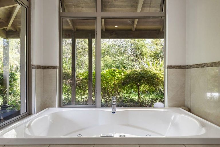 Photo of property in 122 Forestry Road, Waitoki, Kaukapakapa, 0871