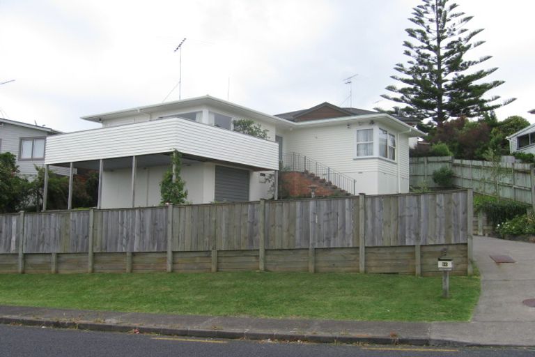 Photo of property in 2/56 Potter Avenue, Northcote, Auckland, 0627