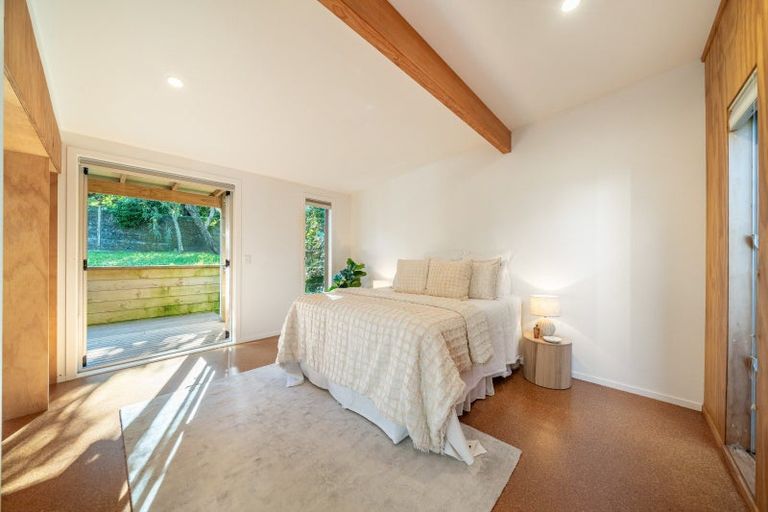 Photo of property in 100 Motuhara Road, Plimmerton, Porirua, 5026