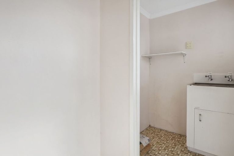 Photo of property in 60 Royal Crescent, Saint Kilda, Dunedin, 9012