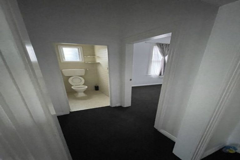 Photo of property in 1/50 Clyde Street, Island Bay, Wellington, 6023