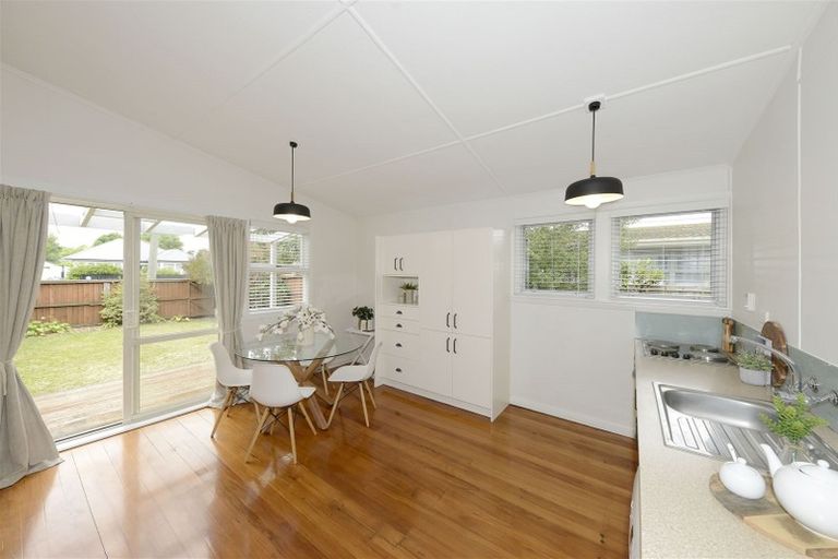 Photo of property in 16 Roslyn Avenue, Mairehau, Christchurch, 8052