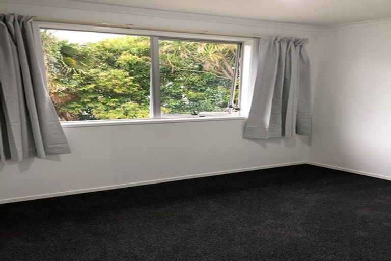 Photo of property in 42 Pisces Road, Glen Eden, Auckland, 0602
