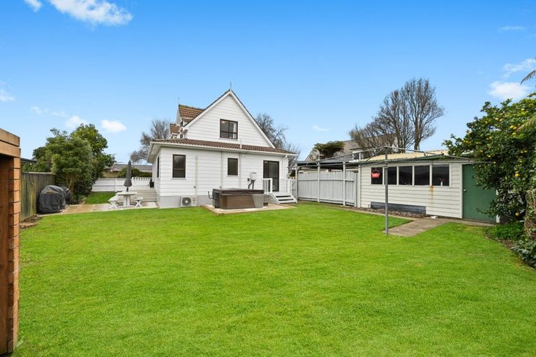 Photo of property in 120 Grey Street, Cambridge, 3434