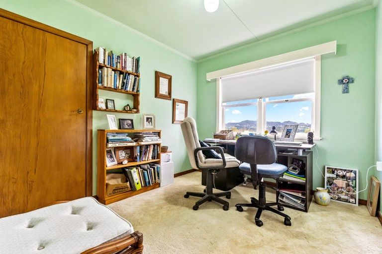 Photo of property in 6 George Point Road, Onerahi, Whangarei, 0110