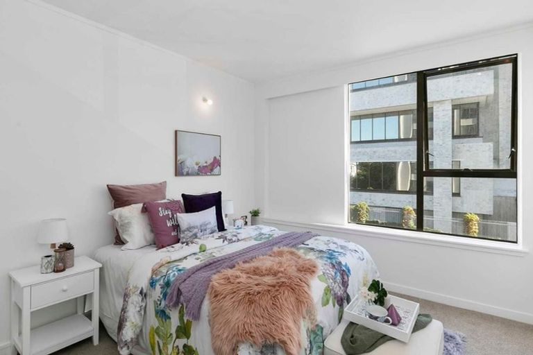 Photo of property in Hobson Court Flats, 22/70u Hobson Street, Thorndon, Wellington, 6011