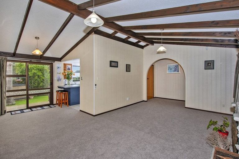 Photo of property in 16 Rugby Place, Te Kamo, Whangarei, 0112