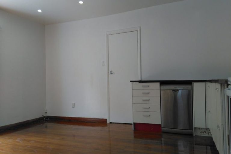 Photo of property in 357 Ohiro Road, Brooklyn, Wellington, 6021