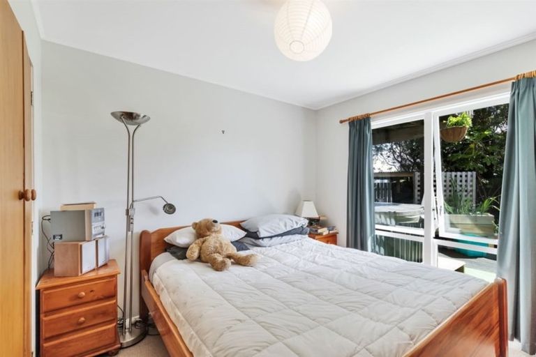 Photo of property in 18 Glenamoy Crescent, Johnsonville, Wellington, 6037