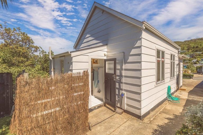 Photo of property in 40 Canterbury Street, Lyttelton, 8082