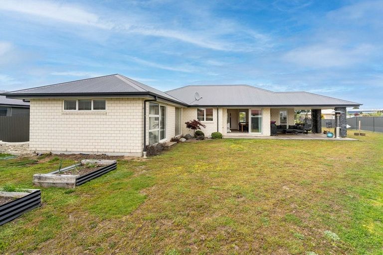 Photo of property in 1 Penstock Place, Twizel, 7901