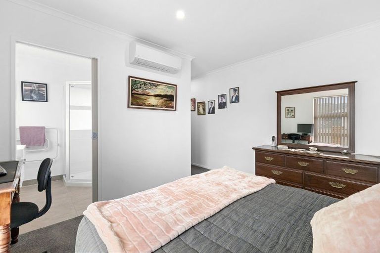 Photo of property in 2 Cataldo Mews, Avalon, Lower Hutt, 5011