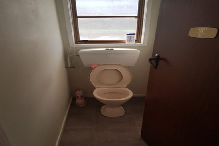 Photo of property in 2/175 Birkenhead Avenue, Birkenhead, Auckland, 0626