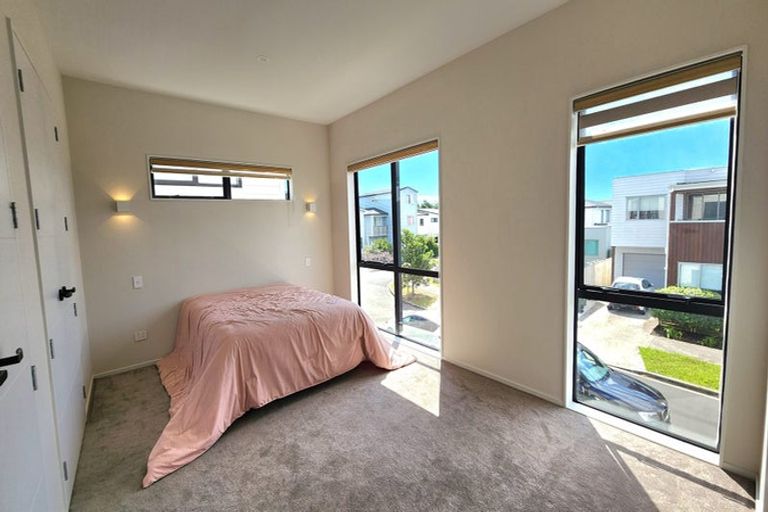Photo of property in 23 Lockheed Street, Hobsonville, Auckland, 0618