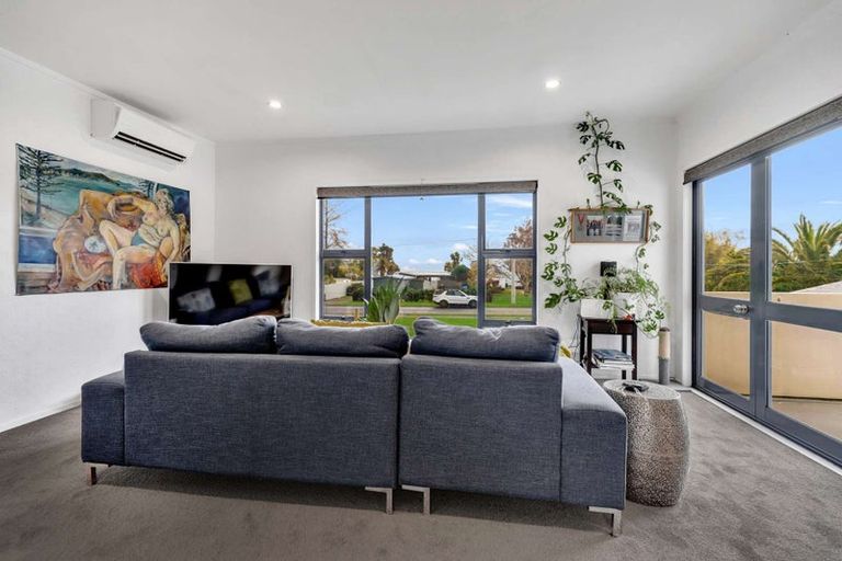 Photo of property in 4 Willow Avenue, Hannahs Bay, Rotorua, 3010