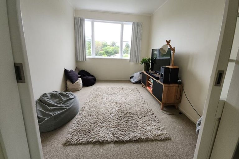 Photo of property in 10a Norna Crescent, Kelburn, Wellington, 6012