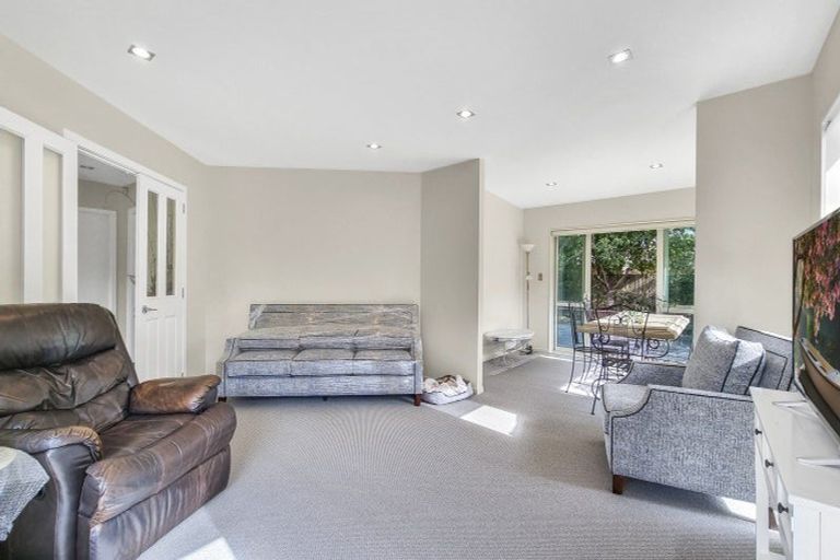 Photo of property in 32 Carroll Place, Owhata, Rotorua, 3010