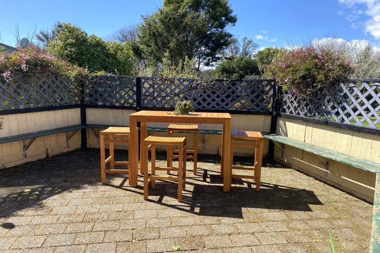 Photo of property in 19 Kew Road, Westport, 7825