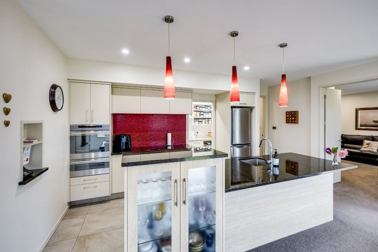 Photo of property in 19 Kapiti Drive, Poraiti, Napier, 4112