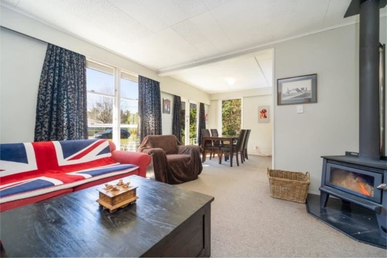 Photo of property in 36 Jellicoe Street, Greytown, 5712