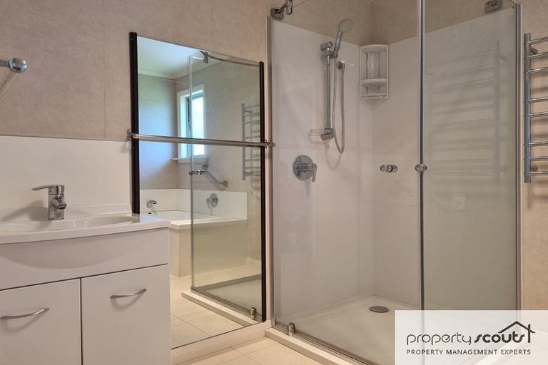 Photo of property in 8 Lismore Street, Strandon, New Plymouth, 4312