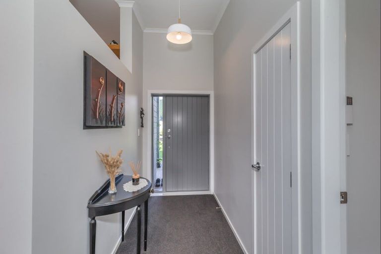 Photo of property in 112 Gladstone Road, Levin, 5571