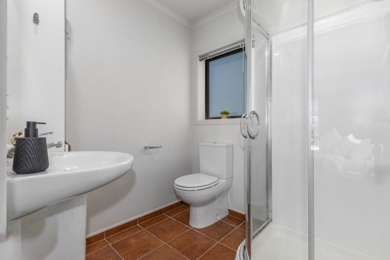 Photo of property in 6 Aotea Drive, Aotea, Porirua, 5024