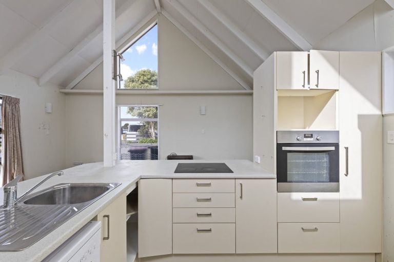 Photo of property in 9a Brierley Place, Marfell, New Plymouth, 4310