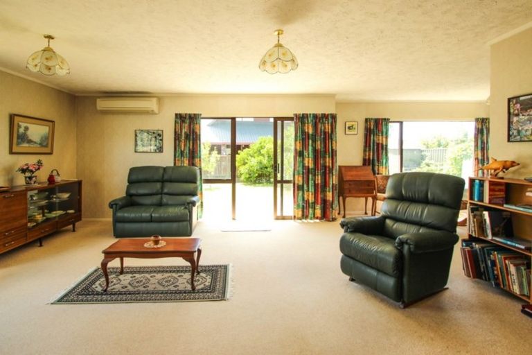 Photo of property in 24 Hetley Crescent, Taradale, Napier, 4112